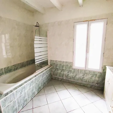 Batisse Landaise De Charme Vila